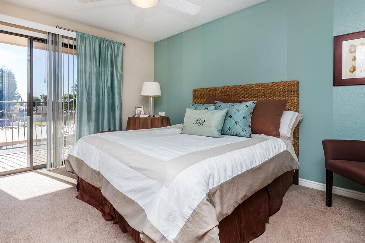 Mesa Royale Apartments photo 3